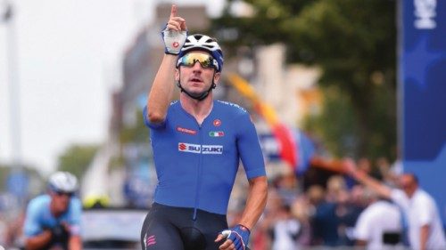 Lo sport è una proposta di pace. La vera sconfitta è la guerra QUO-085 Lo sport è una proposta di pace. La vera sconfitta è la guerra QUO-085