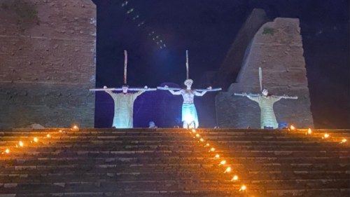  La Via Crucis di Roma sud  QUO-087