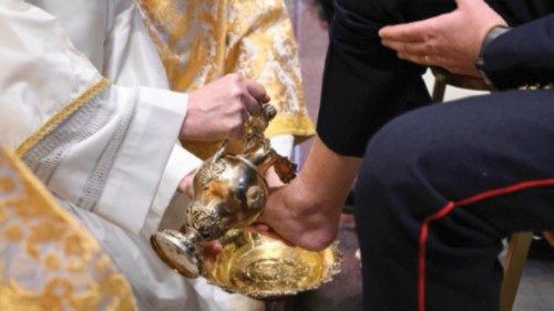 In un mondo che tradisce per profitto scegliere il potere del servizio QUO-089 In un mondo che tradisce per profitto scegliere il potere del servizio QUO-089