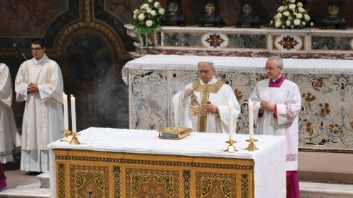 La Chiesa sia arca di salvezza e faro nelle notti del mondo QUO-107 La Chiesa sia arca di salvezza e faro nelle notti del mondo QUO-107