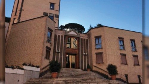Il Papa in visita alla Curia generalizia dell’Ordine di Sant’Agostino QUO-110 Il Papa in visita alla Curia generalizia dell’Ordine di Sant’Agostino QUO-110