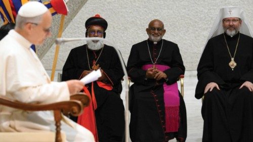 «Ai potenti dico: incontriamoci dialoghiamo, negoziamo!» QUO-111 «Ai potenti dico: incontriamoci dialoghiamo, negoziamo!» QUO-111