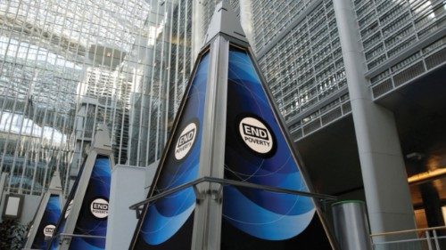 Dal mondo QUO-114 Dal mondo QUO-114