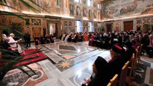 La testimonianza della fraternità per edificare un mondo più pacifico QUO-115 La testimonianza della fraternità per edificare un mondo più pacifico QUO-115