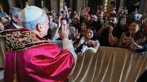 Testimoni della carità per farsi prossimi gli uni agli altri QUO-117 Testimoni della carità per farsi prossimi gli uni agli altri QUO-117