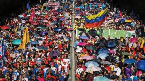 epa12127316 Supporters of the Venezuelan government participate in a campaign closing ceremony in ... epa12127316 Supporters of the Venezuelan government participate in a campaign closing ceremony in ...