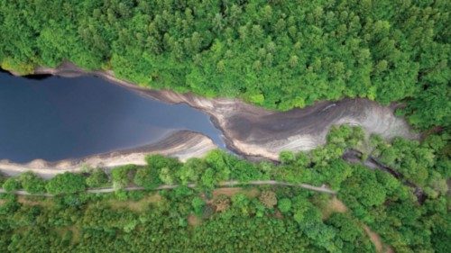 An aerial photo shows the bed of Agden Reservoir which is partially revealed by a falling water ... An aerial photo shows the bed of Agden Reservoir which is partially revealed by a falling water ...