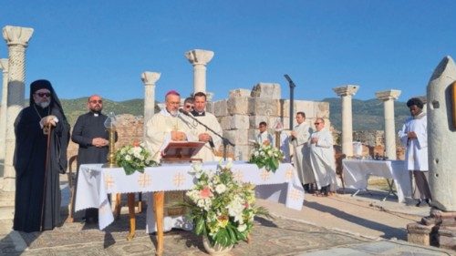  Ciò che unisce più di ciò che divide  QUO-120