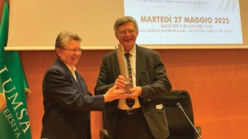 Mitezza e responsabilità al cuore della professione giornalistica QUO-122 Mitezza e responsabilità al cuore della professione giornalistica QUO-122