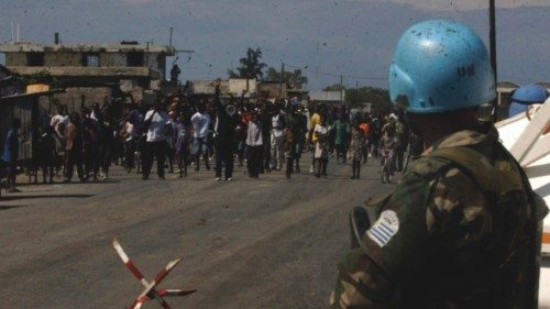 epa12138727 Soldiers of the United Nations Stabilization Mission in Haiti (MINUSTAH) patrol the ... epa12138727 Soldiers of the United Nations Stabilization Mission in Haiti (MINUSTAH) patrol the ...