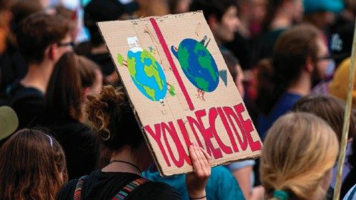 Sempre più preoccupati e affamati di informazione QUO-126 Sempre più preoccupati e affamati di informazione QUO-126