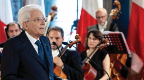 Mattarella su Gaza: disumano ridurre alla fame un’intera popolazione QUO-126 Mattarella su Gaza: disumano ridurre alla fame un’intera popolazione QUO-126