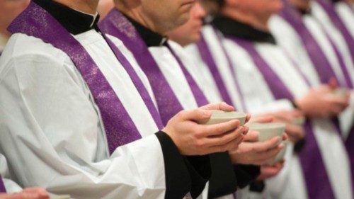Quarant’anni di aiuto amore e carità QUO-127 Quarant’anni di aiuto amore e carità QUO-127