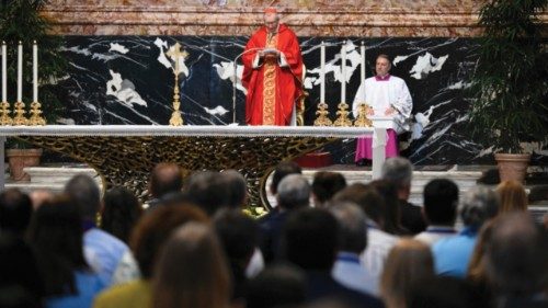  Testimoni  di unità e amore  QUO-129