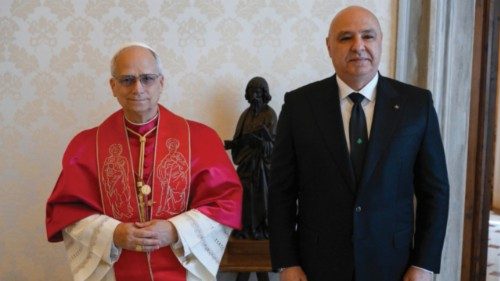 Udienza del Pontefice al presidente della Repubblica del Libano QUO-136 Udienza del Pontefice al presidente della Repubblica del Libano QUO-136