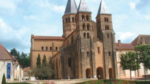 Il cardinale François-Xavier Bustillo inviato speciale del Papa a Paray-le-Monial QUO-142 Il cardinale François-Xavier Bustillo inviato speciale del Papa a Paray-le-Monial QUO-142