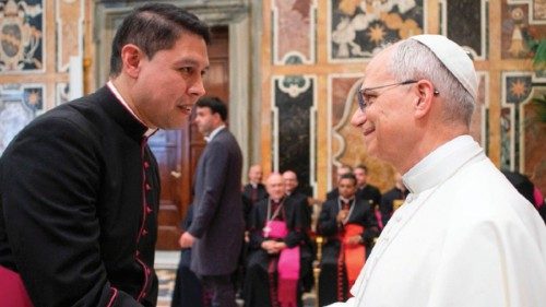 Monsignor Salas Castañeda nuovo coordinatore dei viaggi papali QUO-142 Monsignor Salas Castañeda nuovo coordinatore dei viaggi papali QUO-142