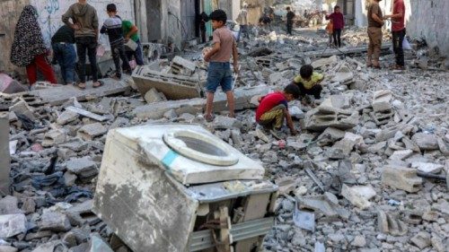 Difendere i bambini dalla violenza della guerra QUO-147 Difendere i bambini dalla violenza della guerra QUO-147