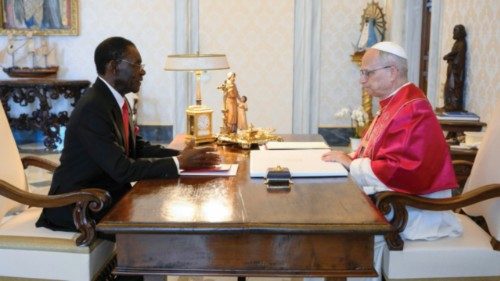 Udienza del Pontefice al presidente della Repubblica della Guinea Equatoriale QUO-148 Udienza del Pontefice al presidente della Repubblica della Guinea Equatoriale QUO-148