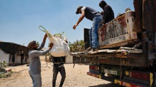Palestinian Bedouins flee their homes, as settler violence surges, near Jericho in the ... Palestinian Bedouins flee their homes, as settler violence surges, near Jericho in the ...