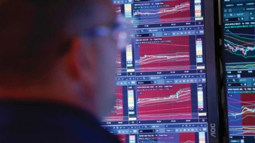NEW YORK, NEW YORK - JULY 08: Traders work on the floor of the New York Stock Exchange on July 08, ... NEW YORK, NEW YORK - JULY 08: Traders work on the floor of the New York Stock Exchange on July 08, ...