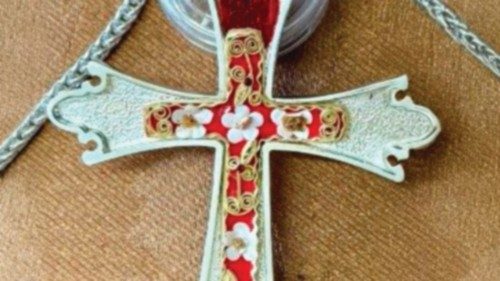  Le reliquie del santo arcivescovo di Valencia  nella croce pettorale di Prevost  QUO-160