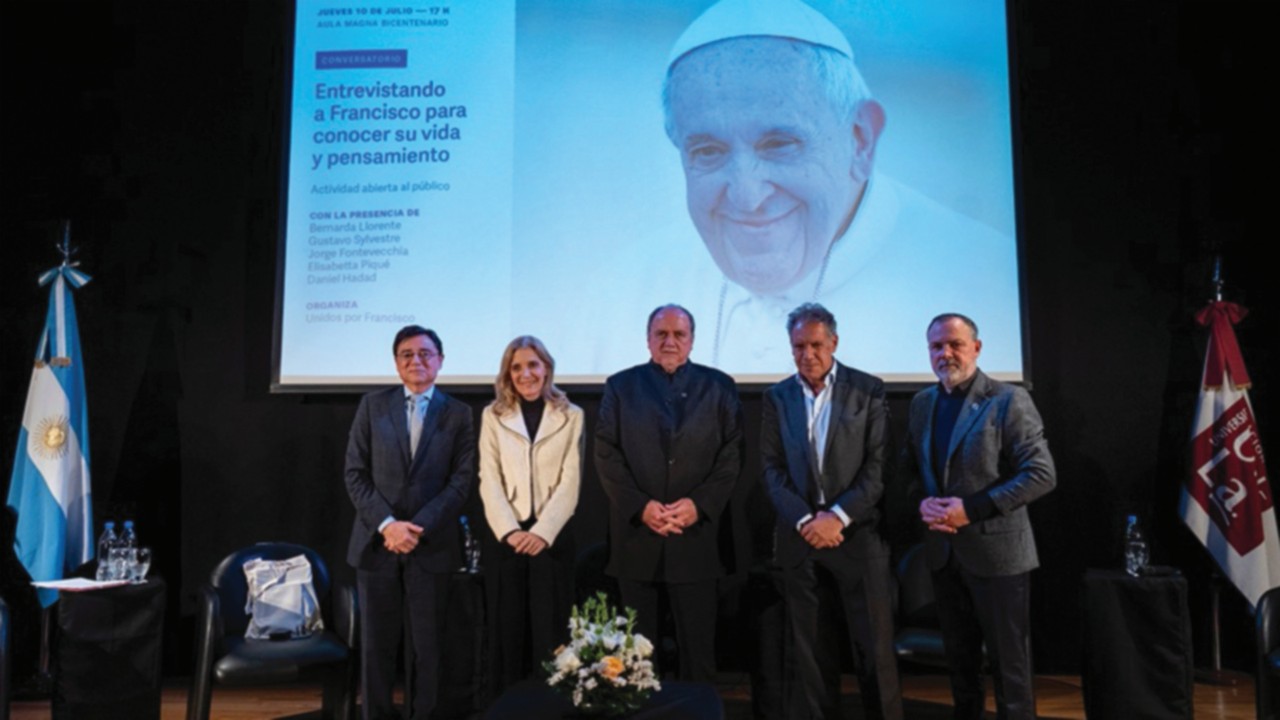  Ritratto inedito di Papa Francesco  QUO-167