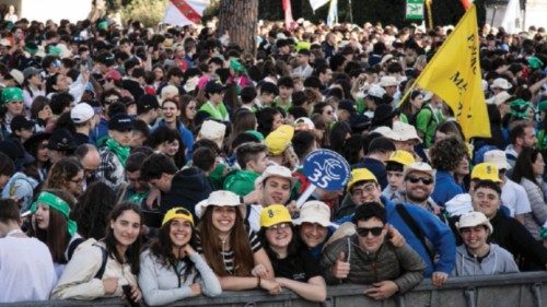  Esperienza di preghiera e prossimità  alla luce della fede che unisce  QUO-172