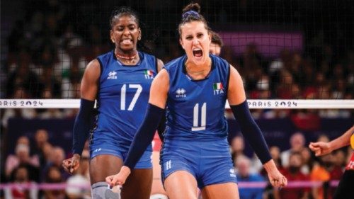 La terza laurea della capitana di volley QUO-173 La terza laurea della capitana di volley QUO-173
