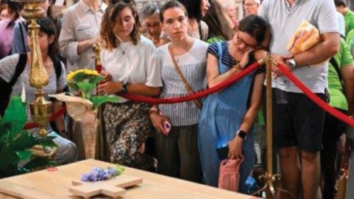  «La vera forma di socialità  è l’amore ai poveri»  QUO-173