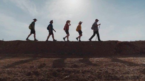  Strada verso Dio  per un’umanità sofferente  QUO-176