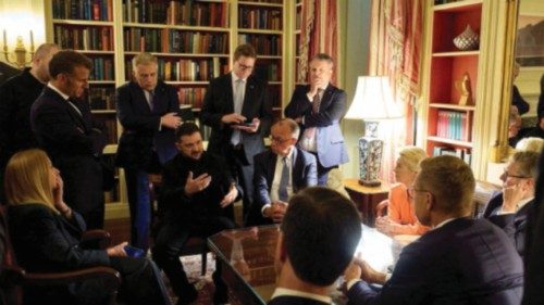 Diplomazia internazionale al lavoro per organizzare il bilaterale tra Putin e Zelensky QUO-190 Diplomazia internazionale al lavoro per organizzare il bilaterale tra Putin e Zelensky QUO-190