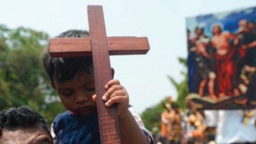 Dall’Africa all’Asia in aumento gli attacchi contro i cristiani QUO-192 Dall’Africa all’Asia in aumento gli attacchi contro i cristiani QUO-192