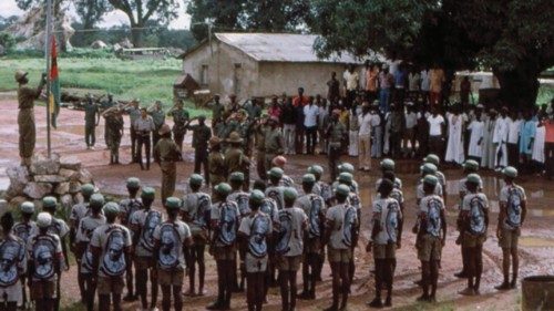 Dal sogno alla responsabilità: il tempo della rinascita africana QUO-204 Dal sogno alla responsabilità: il tempo della rinascita africana QUO-204