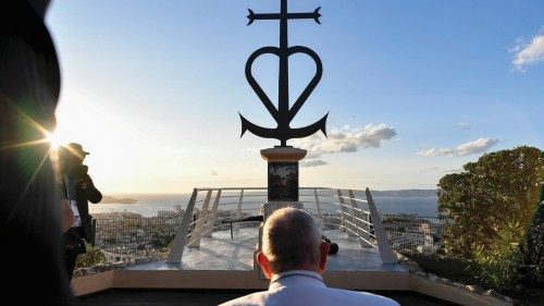  Podróż apostolska do Marsylii na zakończenie Spotkań Śródziemnomorskich  POL-010