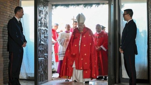  Papież do więźniów: otwórzcie  na oścież drzwi serca  POL-012
