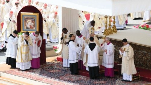 Nie zapominajmy o braciach i siostrach, którzy cierpią z powodu wojen POL-005 Nie zapominajmy o braciach i siostrach, którzy cierpią z powodu wojen POL-005