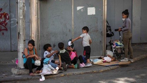 epa08933236 A group of people waiting for donations, in Caracas Venezuela, 06 January 2021 (issued ... epa08933236 A group of people waiting for donations, in Caracas Venezuela, 06 January 2021 (issued ...
