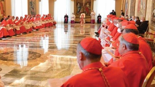  O Papa realizou consistório ordinário público   POR-019