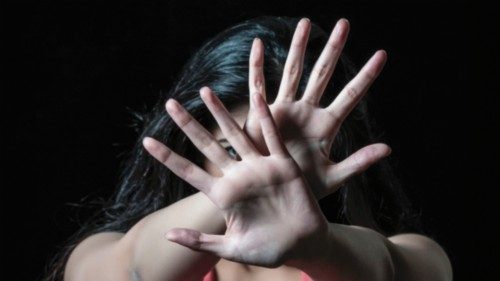  A violência sofrida por mulheres  e meninas é uma ferida aberta  POR-007