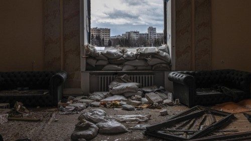 epaselect epa09853208 A view inside the damaged building of Kharkiv Regional State Administration, ... epaselect epa09853208 A view inside the damaged building of Kharkiv Regional State Administration, ...