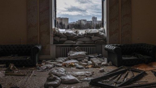 epaselect epa09853208 A view inside the damaged building of Kharkiv Regional State Administration, ...