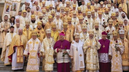  Oração e compromisso do Papa pelo povo ucraniano que sofre  POR-029