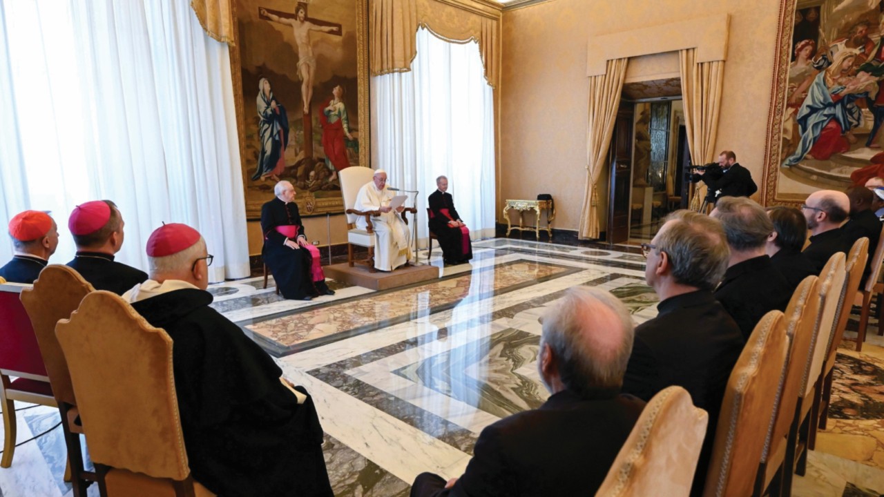 Publicada Constituição Apostólica Veritatis Gaudium - Vatican News
