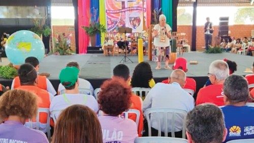 A Igreja em saída é mais forte POR-030 A Igreja em saída é mais forte POR-030