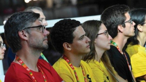 Chamados a ser raízes de alegria para os outros POR-032 Chamados a ser raízes de alegria para os outros POR-032