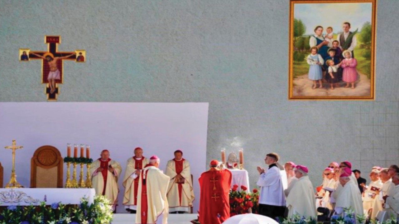 A santidade do casal tornou-se acolhimento para os mais pequeninos  e necessitados  POR-037