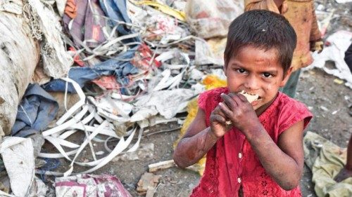 O desperdício alimentar é uma afronta aos pobres POR-040 O desperdício alimentar é uma afronta aos pobres POR-040