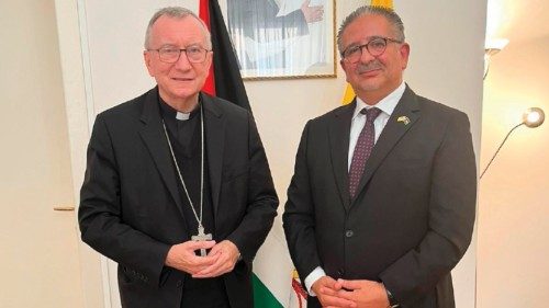  A visita do Cardeal Parolin  à Embaixada da Palestina junto da Santa Sé  POR-042