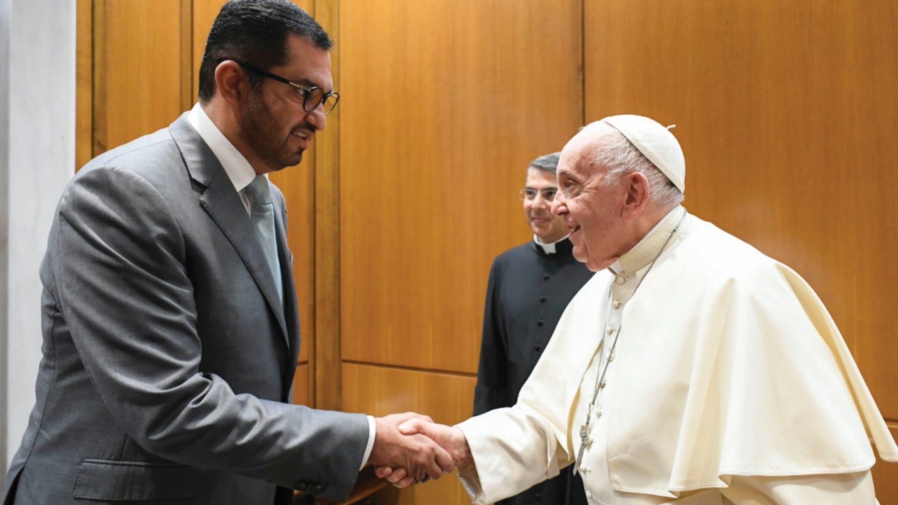  Os meios de comunicação do Vaticano em conversa com Sultan Al Jaber  POR-042